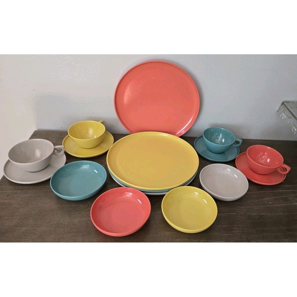 Vintage Aztec Melmac Dinnerware 16‎ Pc Set MCM Turquoise Yellow Pink Gray